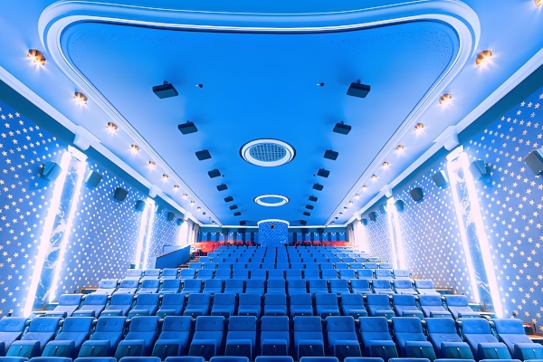 專業Dolby Atmos影院音箱布局對比:臺座音箱、吊掛音箱與簇列音箱封面