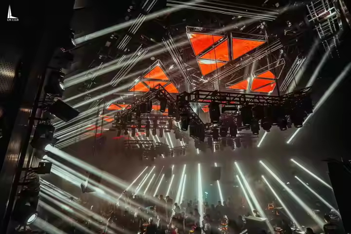 酒吧舞臺機(jī)械系統(tǒng)